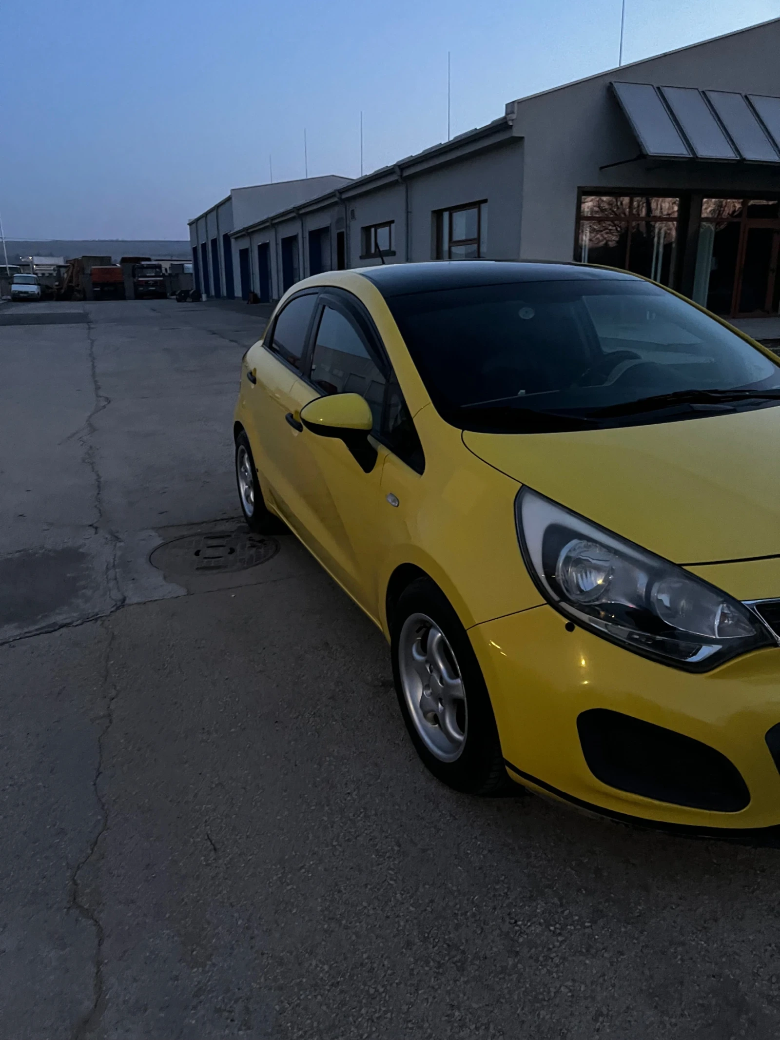 Kia Rio газ, снимка 8 - Автомобили и джипове - 53067866