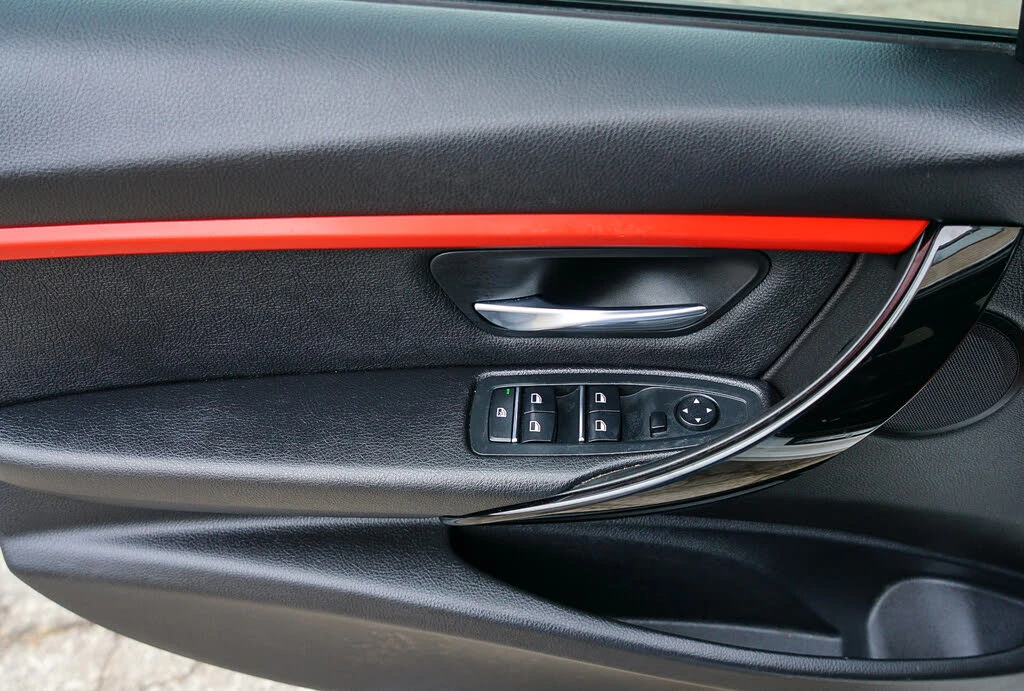 BMW 330 xDrive * АвтоКреди* (ЦЕНА ДО БГ)*  - изображение 7