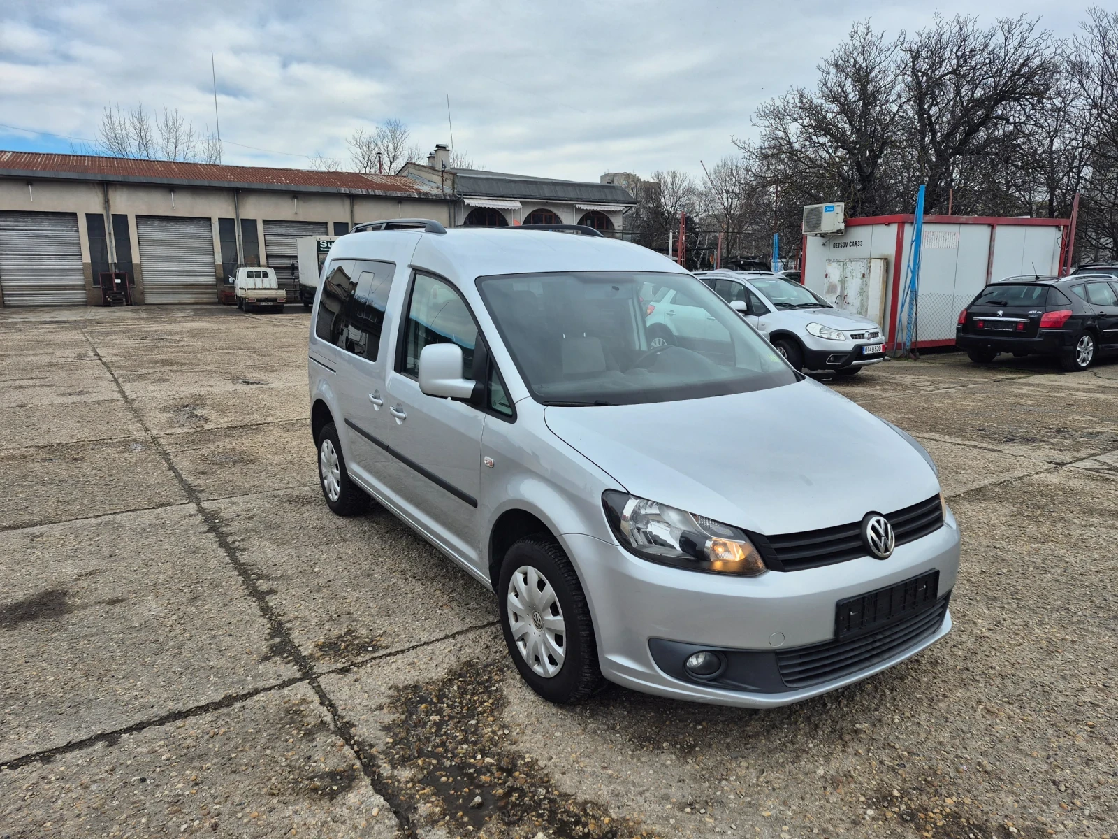 VW Caddy 2.0TDI. 4+ 4    | Mobile.bg � ����������� 1