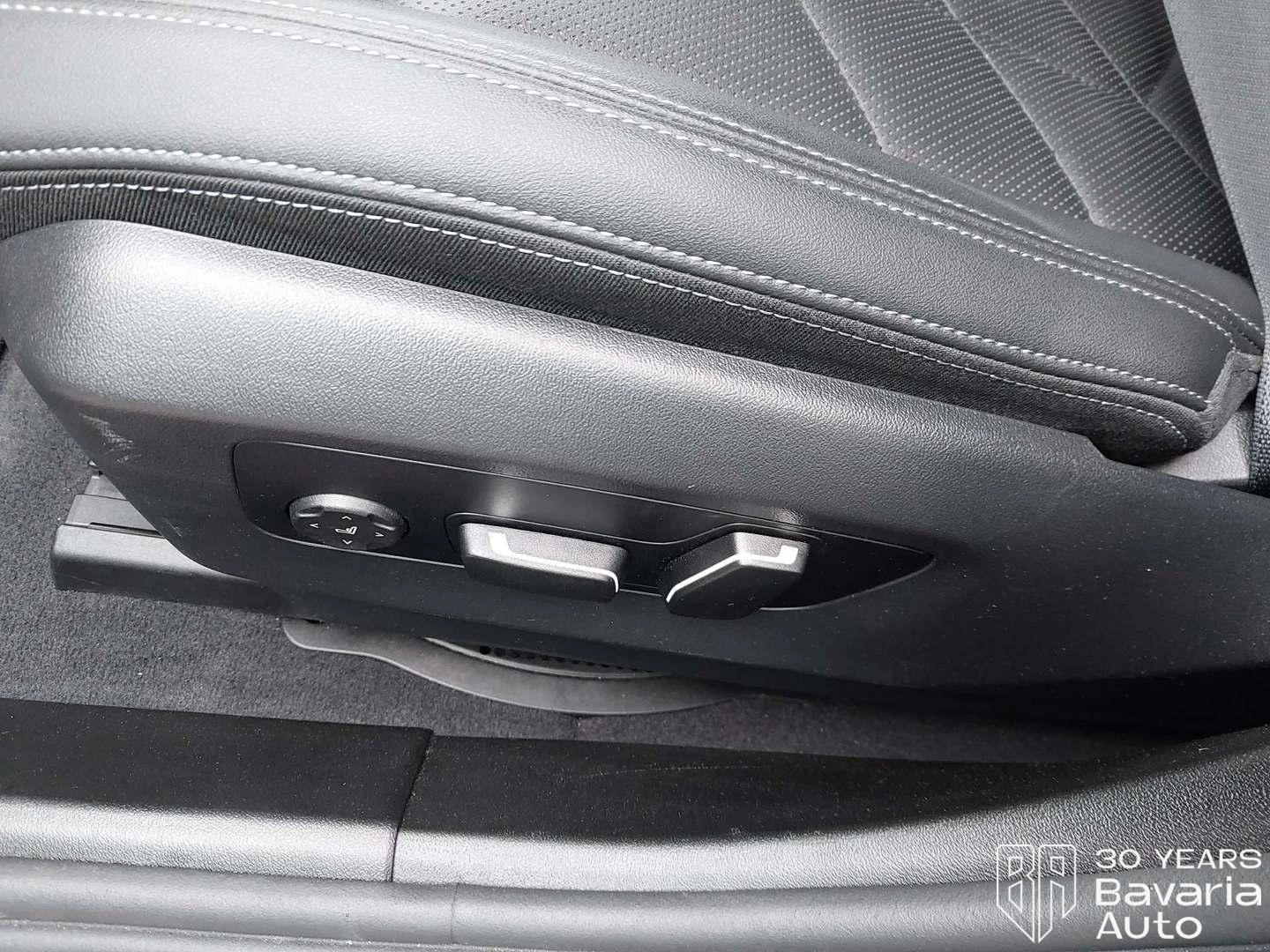 BMW 520 d xDrive Touring M Sport Paket Steptronic, снимка 14 - Автомобили и джипове - 54000117