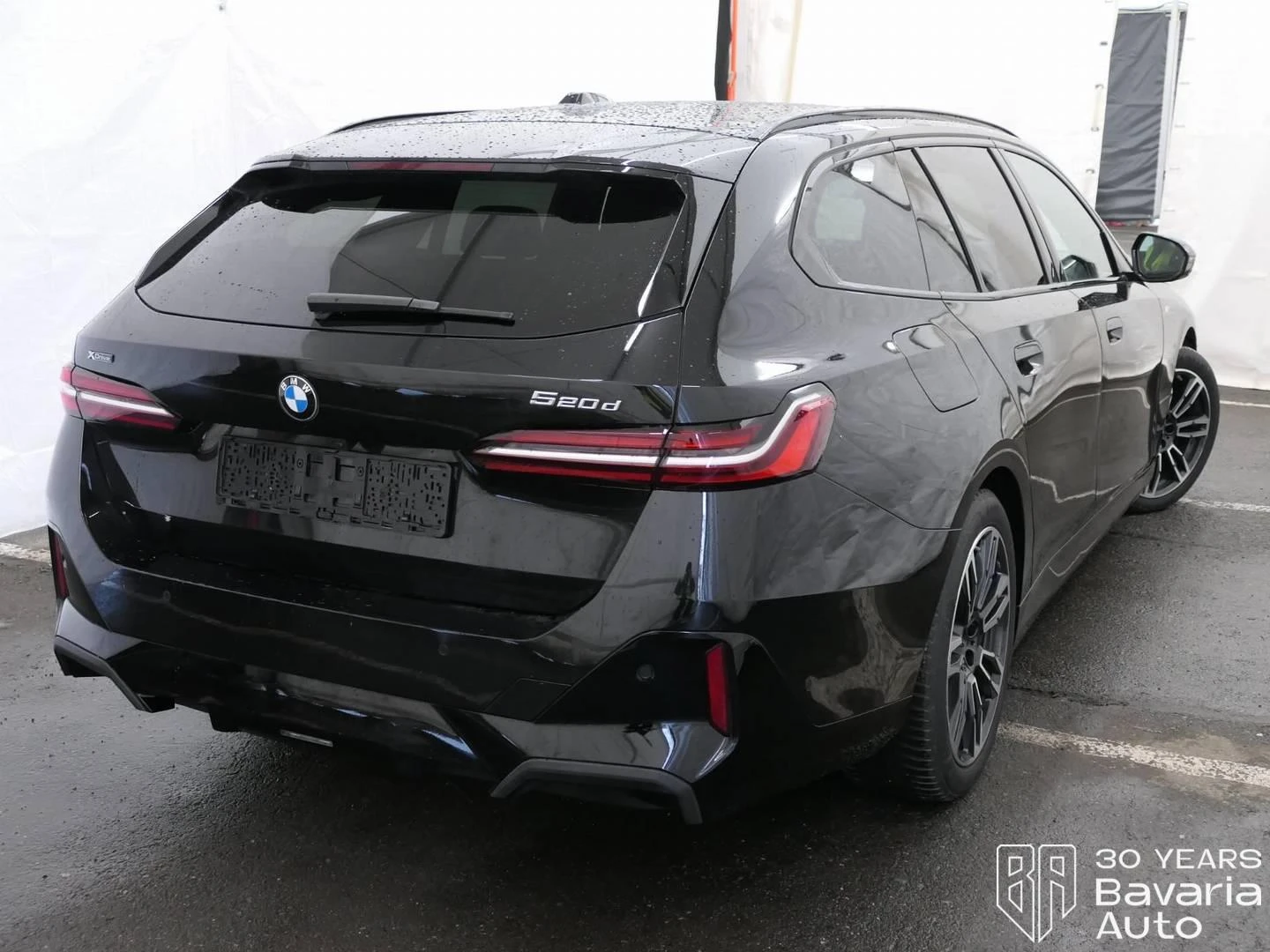 BMW 520 d xDrive Touring M Sport Paket Steptronic, снимка 3 - Автомобили и джипове - 54000117