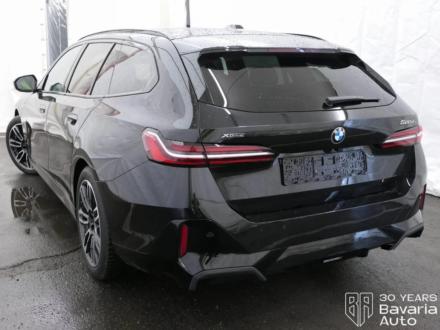 BMW 520 d xDrive Touring M Sport Paket Steptronic, снимка 2 - Автомобили и джипове - 54000117