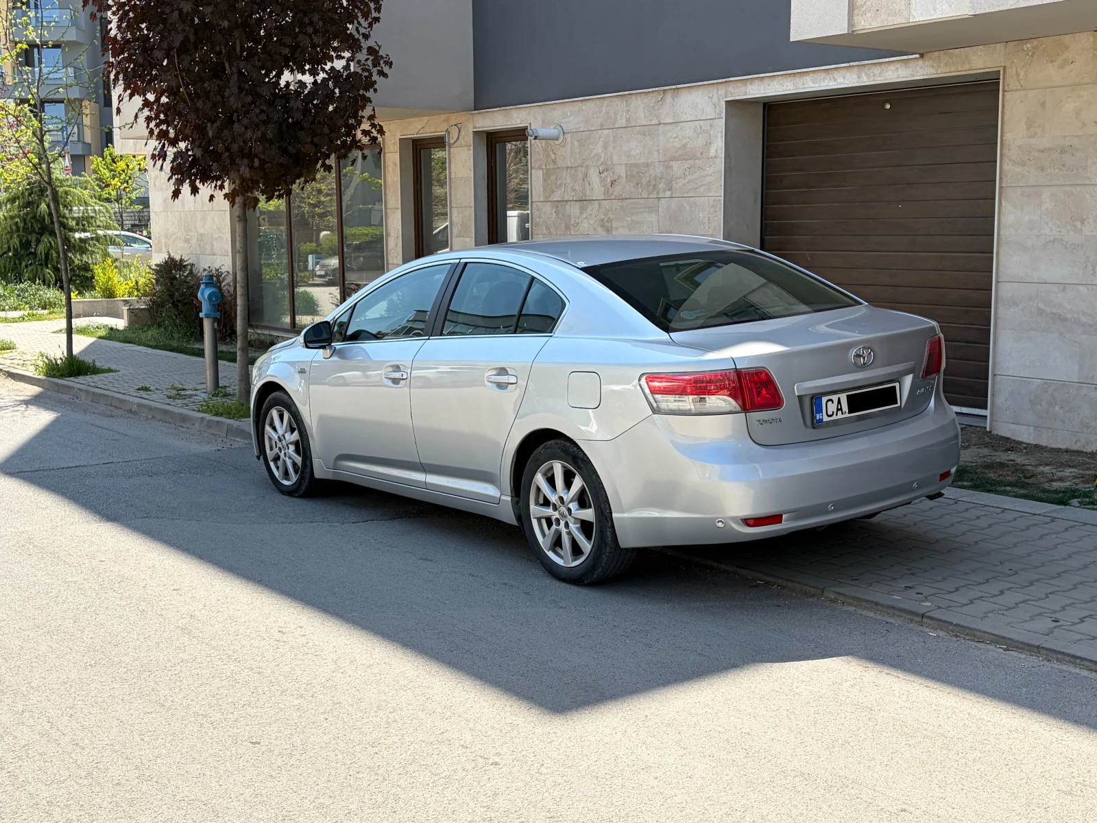 Toyota Avensis 2.2d, снимка 4 - Автомобили и джипове - 54341675