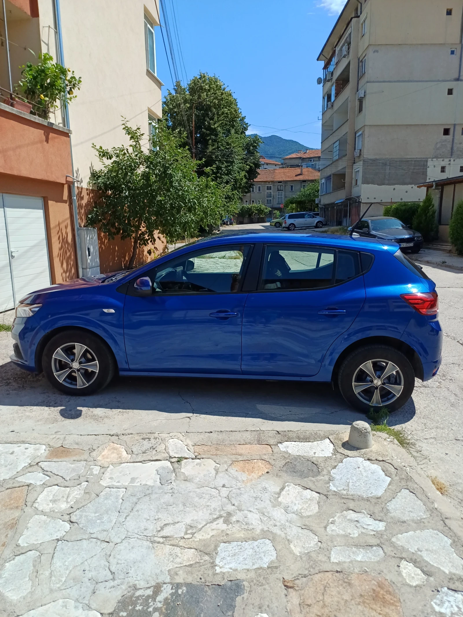 Dacia Sandero Бензин/Газ, снимка 3 - Автомобили и джипове - 55434539