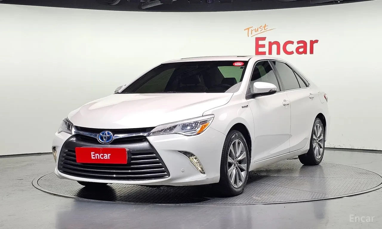 Toyota Camry 2.5 Hybrid XLE| Automatic| Кожа| JBL Premium