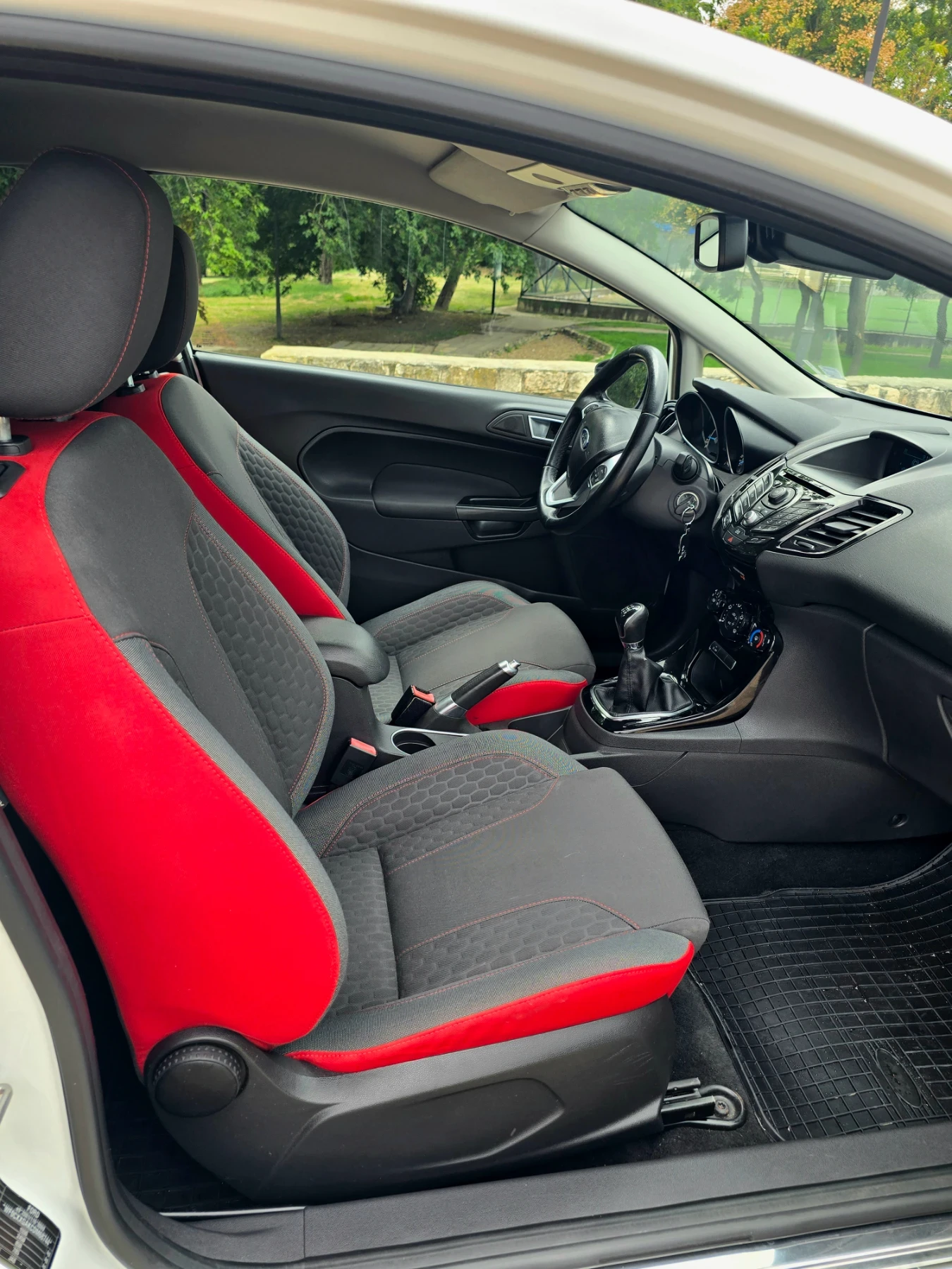 Ford Fiesta ST LINE ECOBOOST, снимка 9 - Автомобили и джипове - 55724492