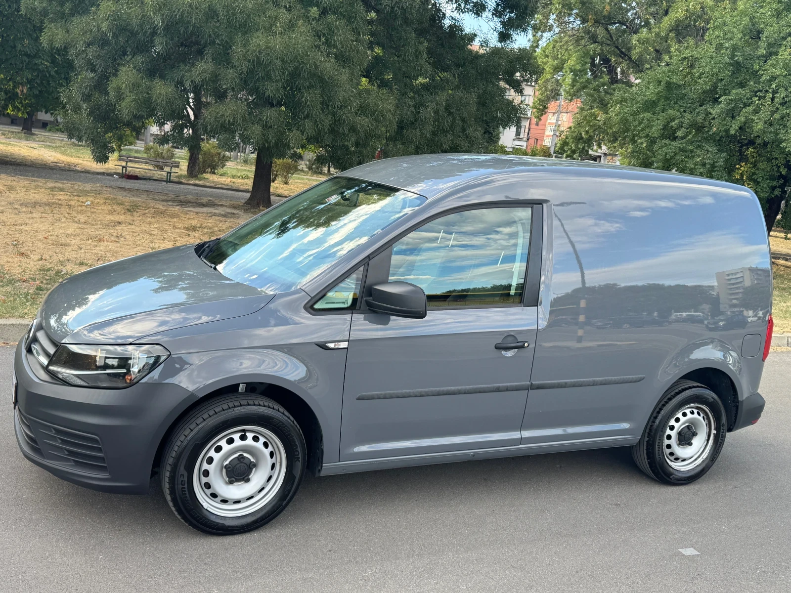 VW Caddy 2.0TDI 102kc 2020г. Facelift АВТОПИЛОТ , ПОДГРЕВ , снимка 4 - Автомобили и джипове - 55756066