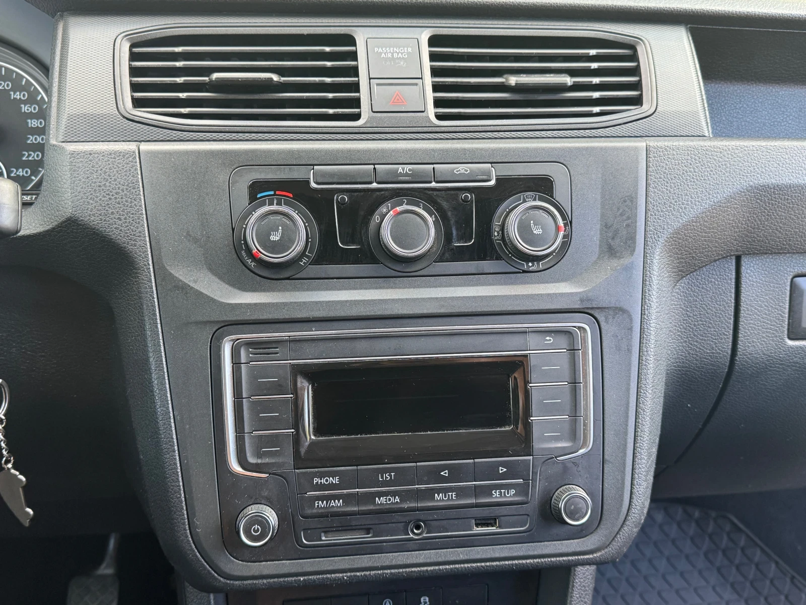 VW Caddy 2.0TDI 102kc 2020г. Facelift АВТОПИЛОТ , ПОДГРЕВ , снимка 12 - Автомобили и джипове - 55756066