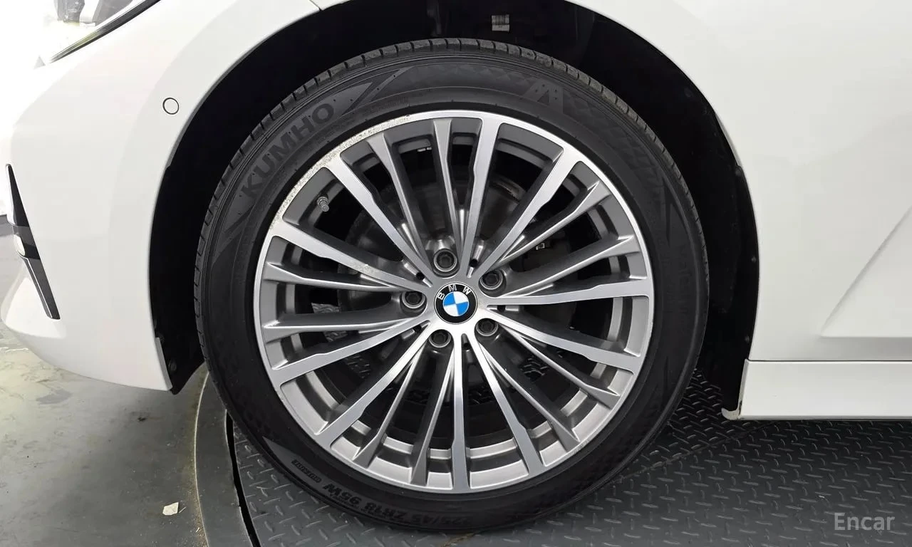 BMW 320 d Luxury/ПОДГРЕВ/ШИБЕДАХ/ФИНАНСИРАНЕ, снимка 5 - Автомобили и джипове - 56134313