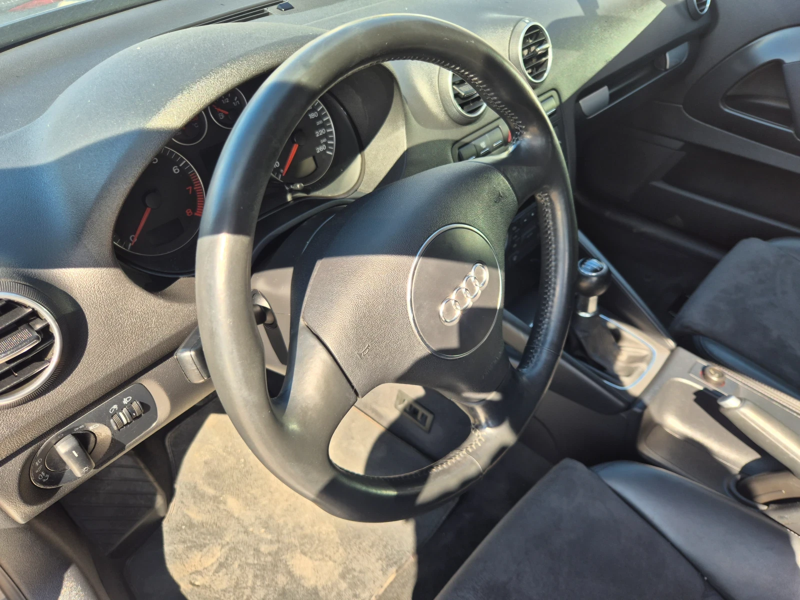 Audi A3 1.6i* 102KC, снимка 9 - Автомобили и джипове - 56196433