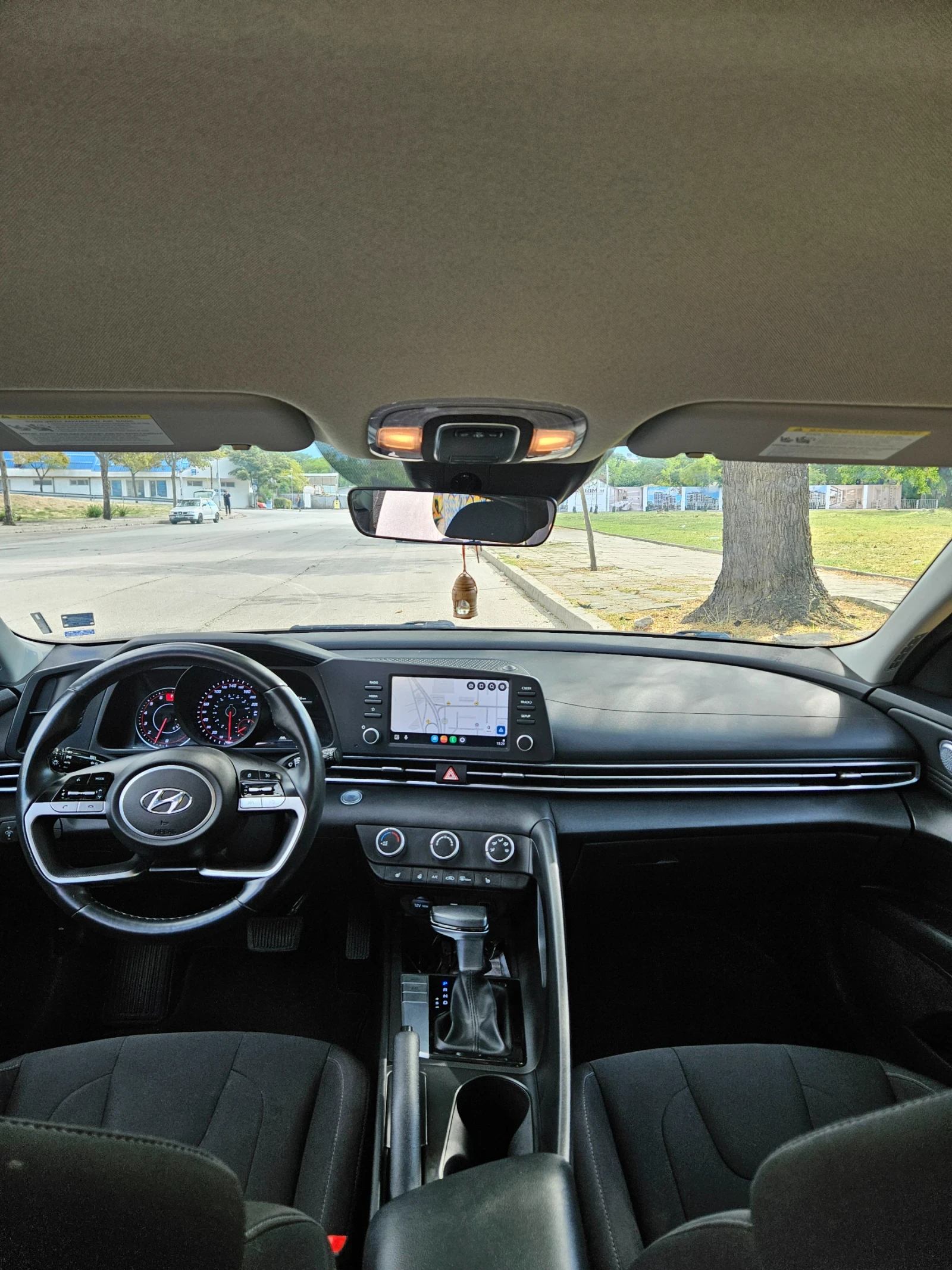 Hyundai Elantra, снимка 8 - Автомобили и джипове - 56267436