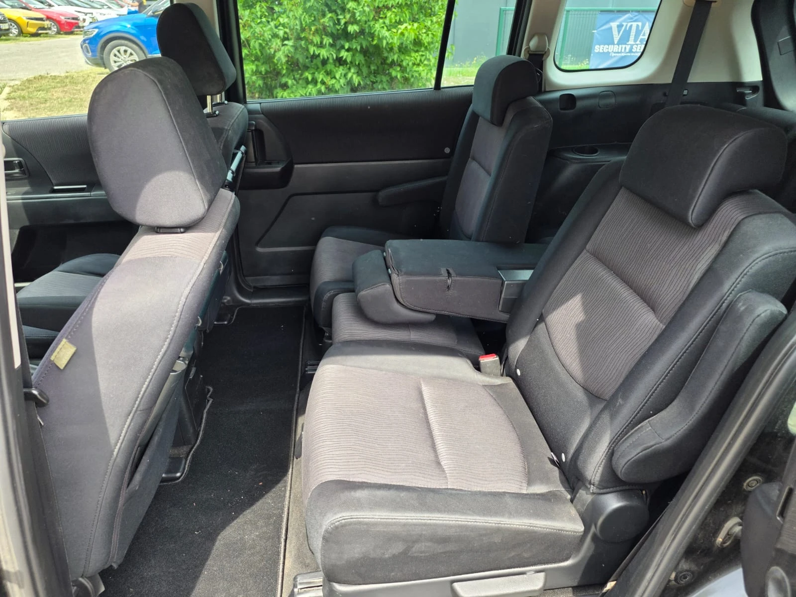 Mazda 5, снимка 13 - Автомобили и джипове - 56330782