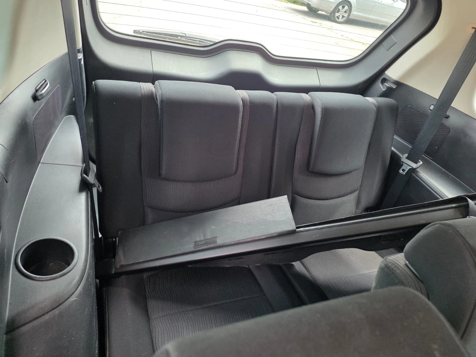 Mazda 5, снимка 16 - Автомобили и джипове - 56330782