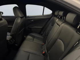 Lexus UX 300h НОВ!/F-SPORT/199HP/CAM/LED/NAVI/KLESS/CPLAY/914g, снимка 16