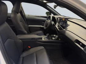 Lexus UX 300h НОВ!/F-SPORT/199HP/CAM/LED/NAVI/KLESS/CPLAY/914g, снимка 15