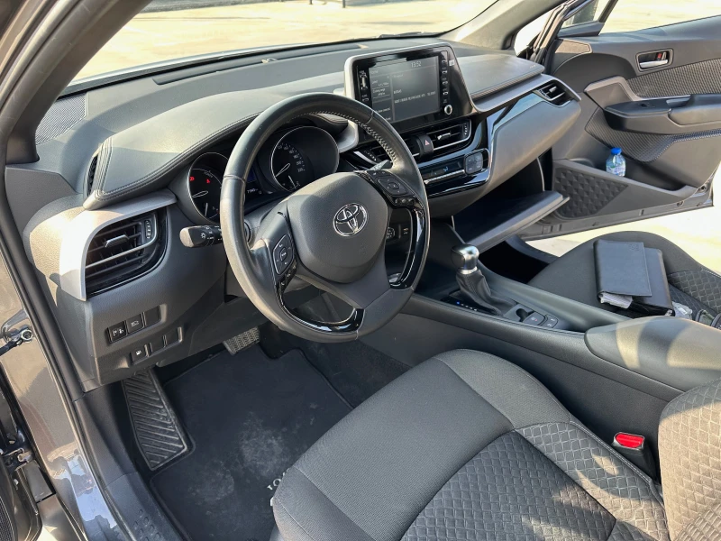 Toyota C-HR Hybrid 1.8 Гаранция, снимка 12 - Автомобили и джипове - 48359233