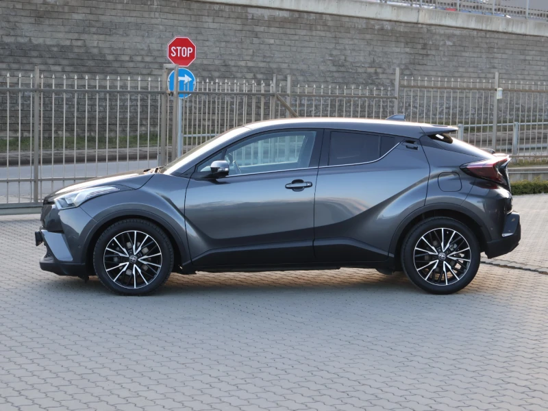 Toyota C-HR LED/BIXENON/ПАРКТРОНИК/ПОДГРЕВ/КАМЕРА/КОЖЕН САЛОН/, снимка 7 - Автомобили и джипове - 48414214