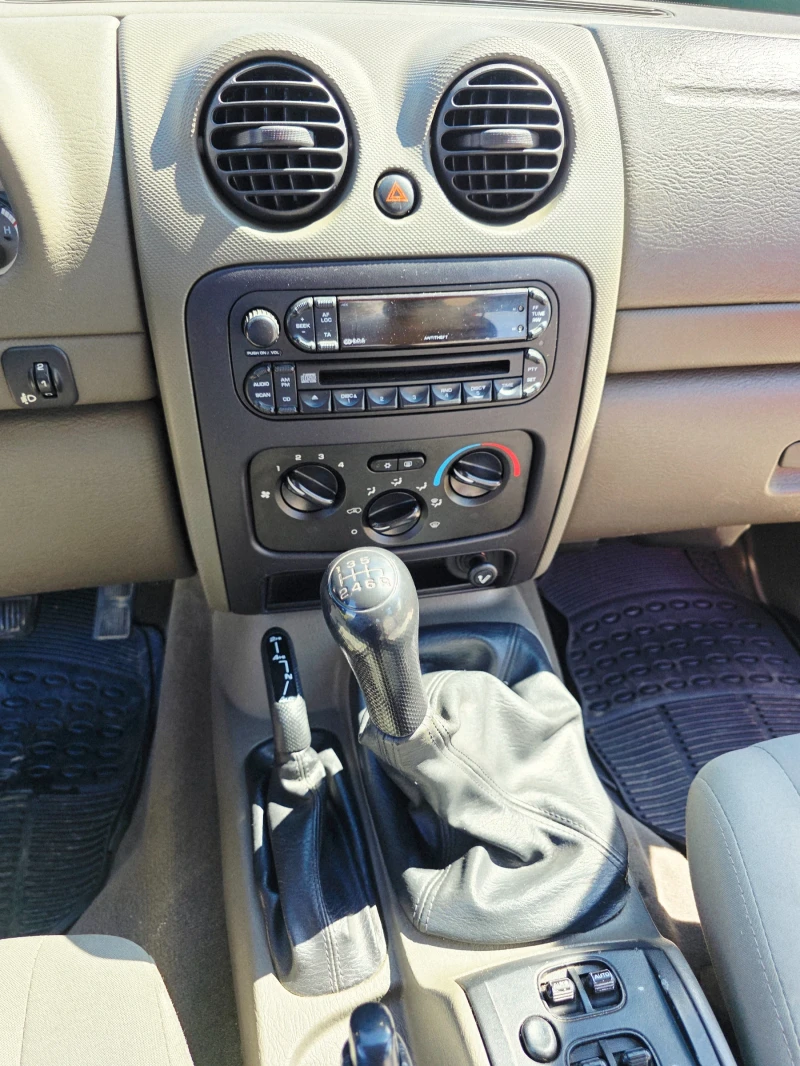 Jeep Cherokee 2.4i ГАЗ, снимка 14 - Автомобили и джипове - 51930366