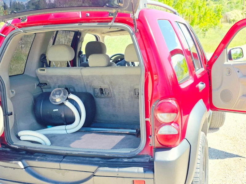 Jeep Cherokee 2.4i ГАЗ, снимка 8 - Автомобили и джипове - 51930366