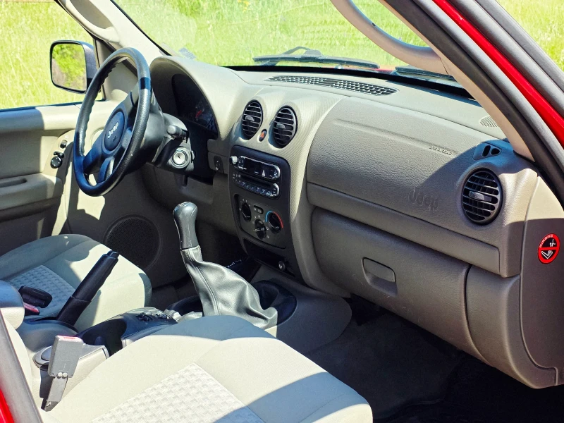 Jeep Cherokee 2.4i ГАЗ, снимка 12 - Автомобили и джипове - 51930366