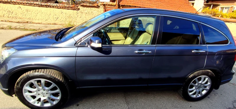 Honda Cr-v EXECUTIVE PLUS, снимка 2 - Автомобили и джипове - 52436130