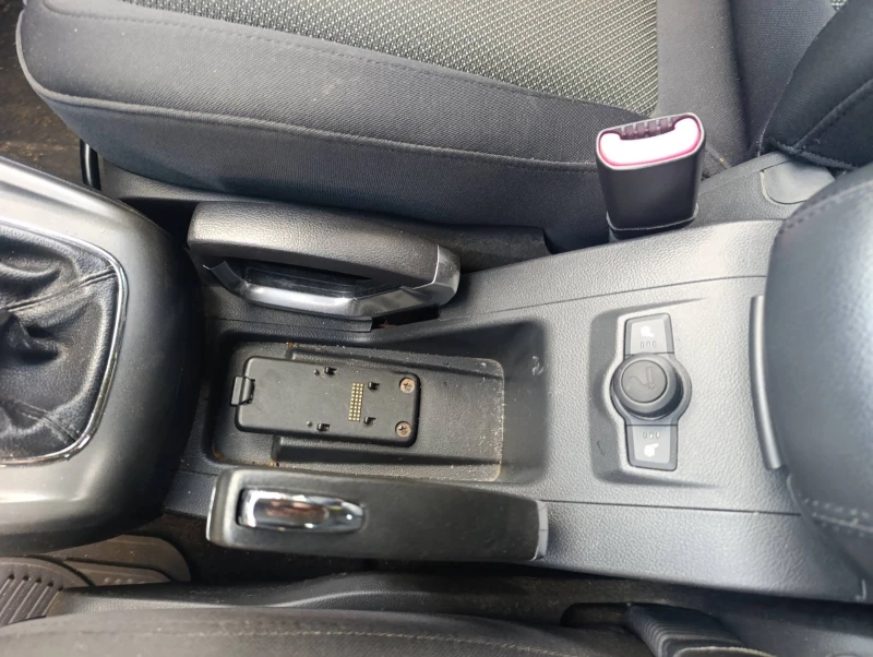 Opel Antara 2.4i* 4x4* , снимка 10 - Автомобили и джипове - 52771804