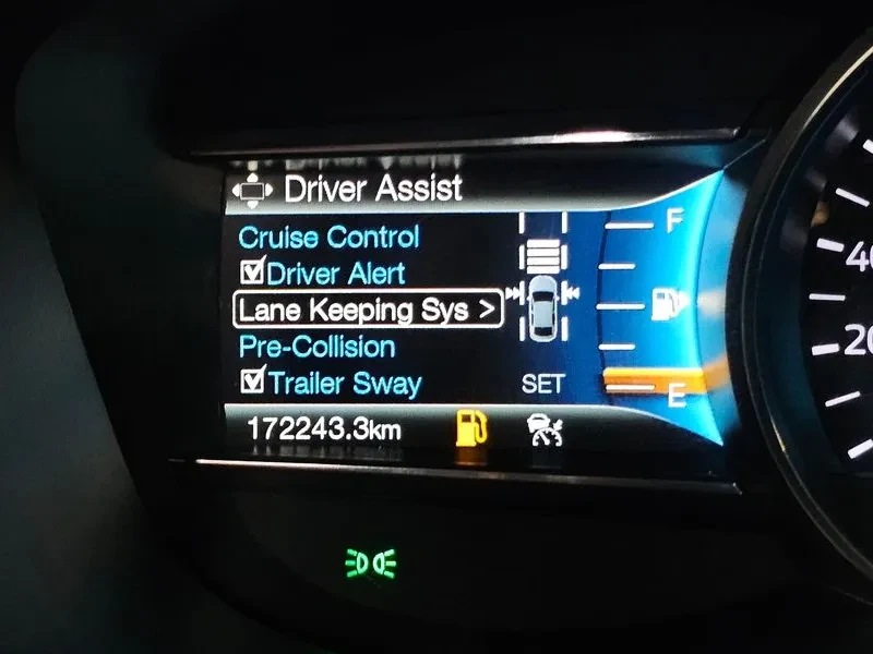 Ford Explorer 2.3 AWD, снимка 13 - Автомобили и джипове - 54351885