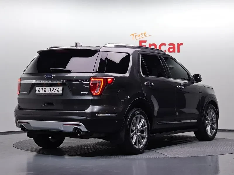 Ford Explorer 2.3 AWD, снимка 2 - Автомобили и джипове - 54351885