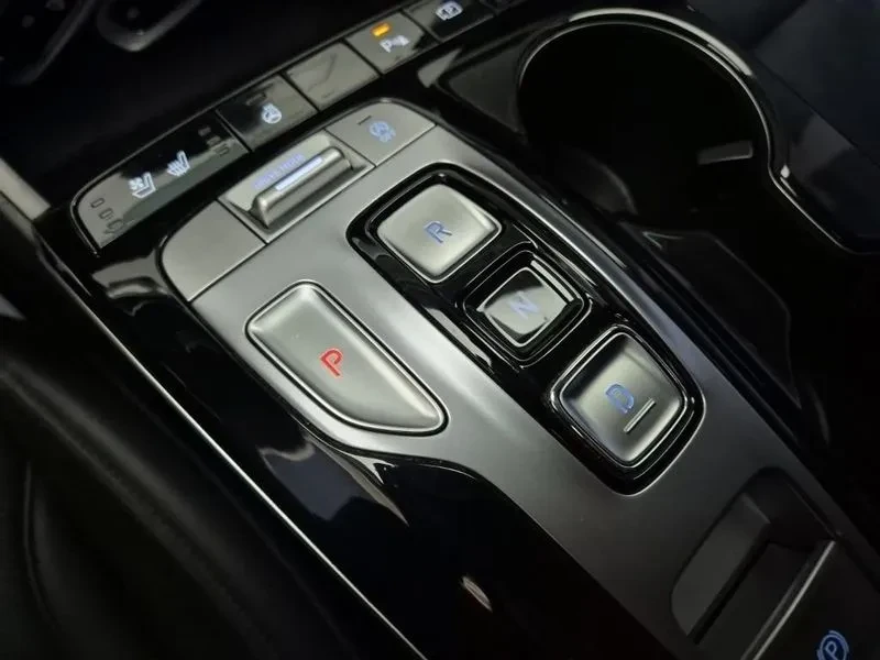 Hyundai Tucson DIESEL 2.0 2WD PREMIUM, снимка 12 - Автомобили и джипове - 54955744