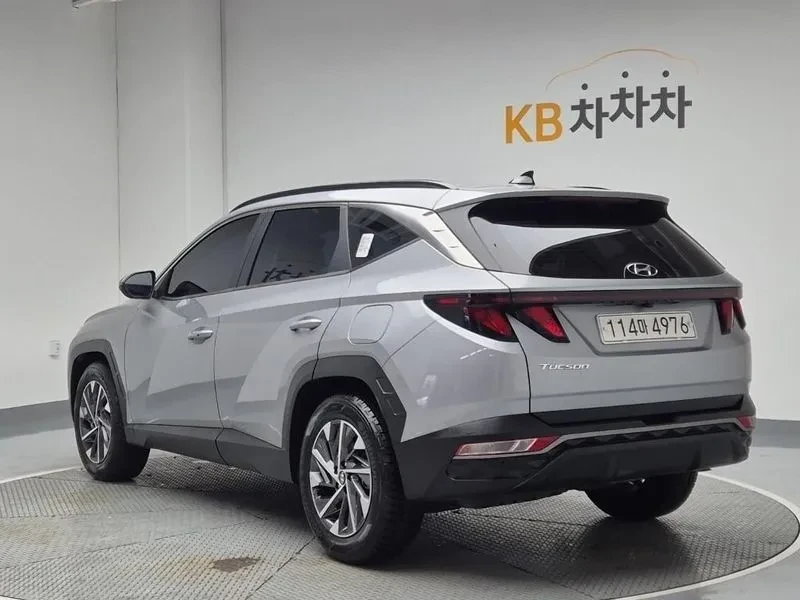 Hyundai Tucson DIESEL 2.0 2WD PREMIUM, снимка 2 - Автомобили и джипове - 54955744