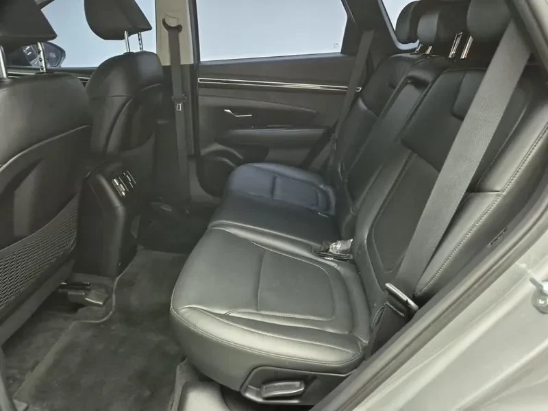 Hyundai Tucson DIESEL 2.0 2WD PREMIUM, снимка 16 - Автомобили и джипове - 54955744