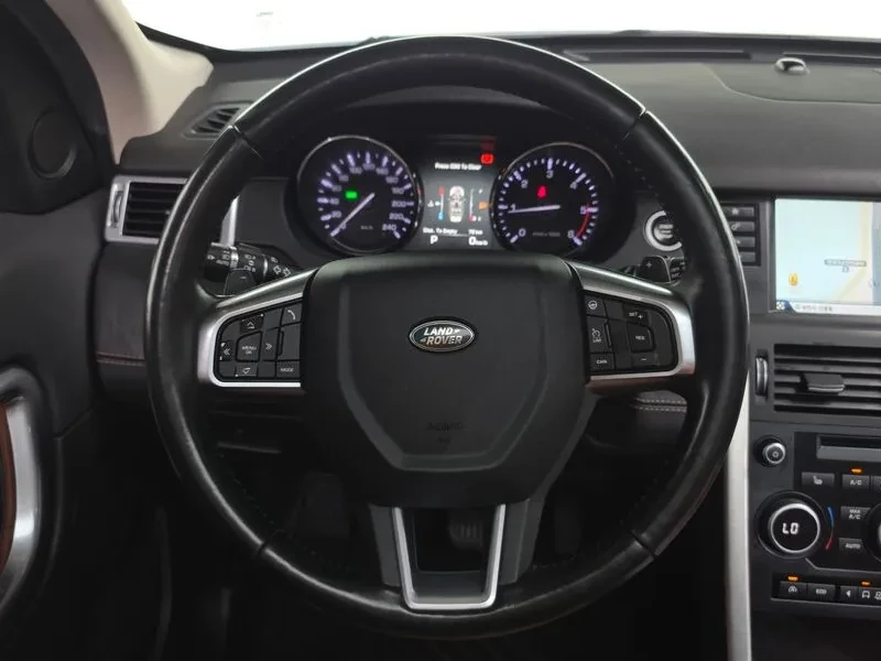 Land Rover Discovery Sport 2.2 Sd4 Hse Luxury, снимка 13 - Автомобили и джипове - 55749944