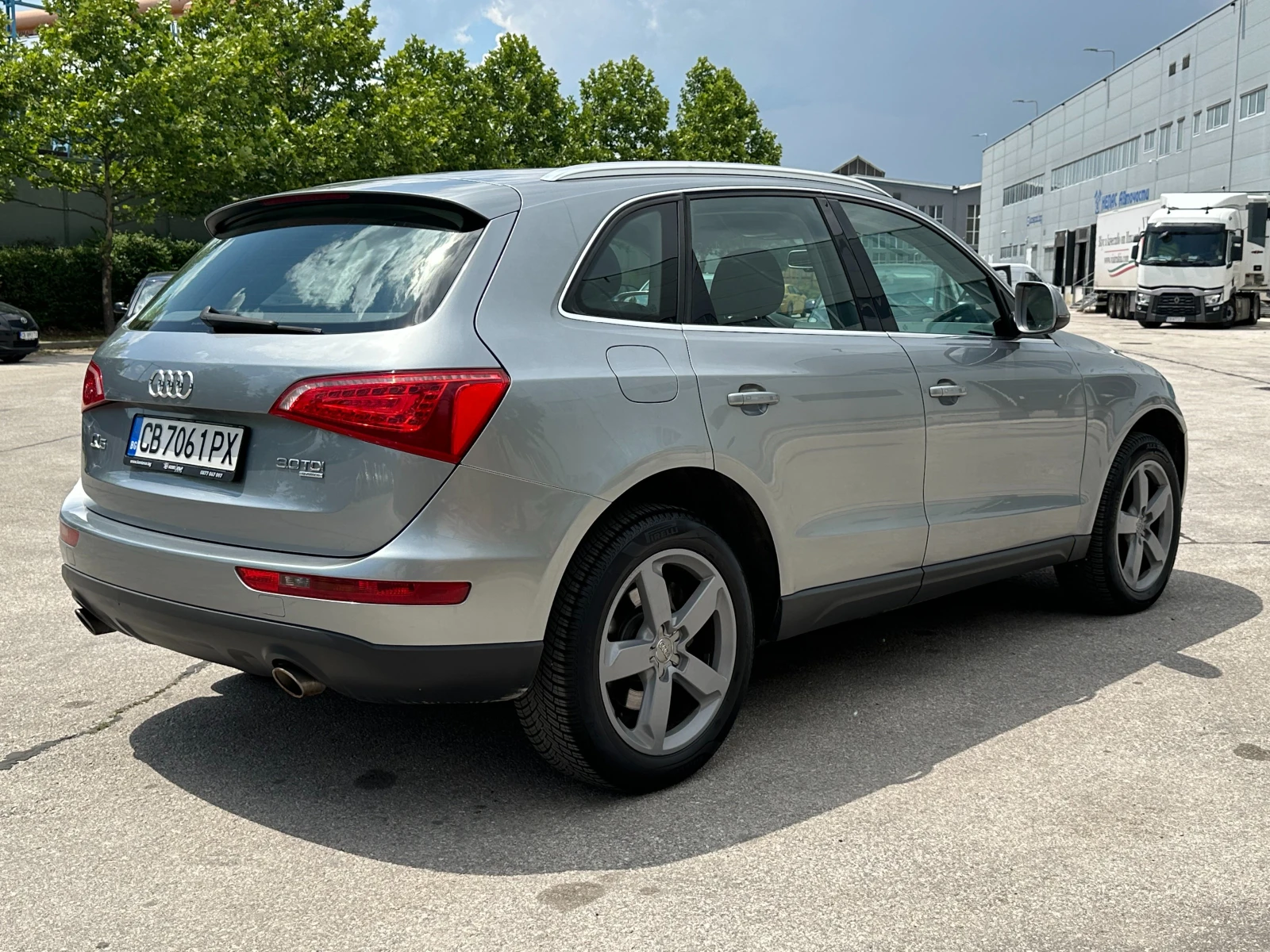 Audi Q5 3.0d 239 к.с. - изображение 4