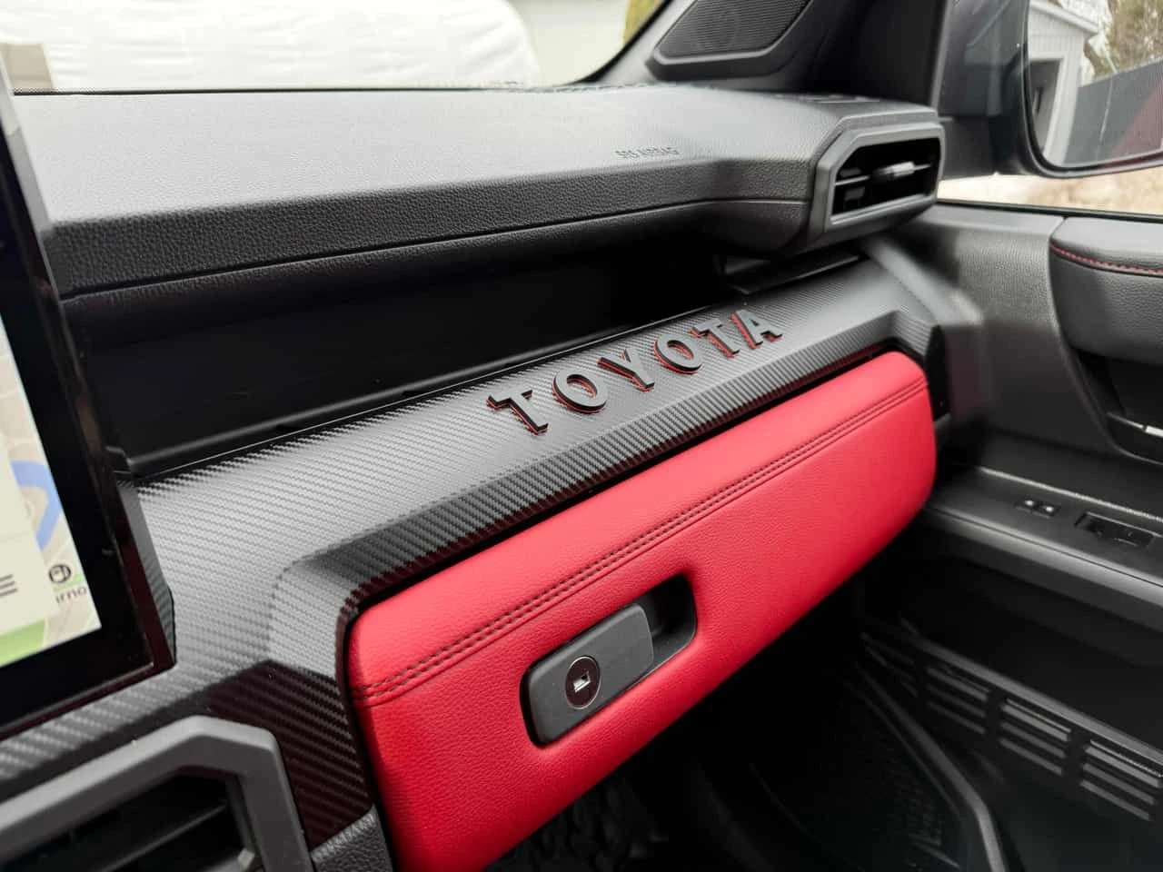 Toyota Tacoma * Hybrid * 2 КЛЮЧА* ПОДГРЕВ* KEYLESS* , снимка 16 - Автомобили и джипове - 54125403