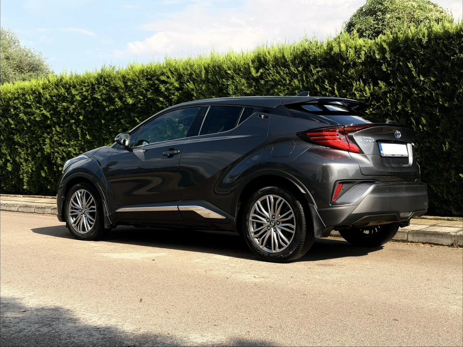 Toyota C-HR Classy / В гаранция, снимка 3 - Автомобили и джипове - 55360919