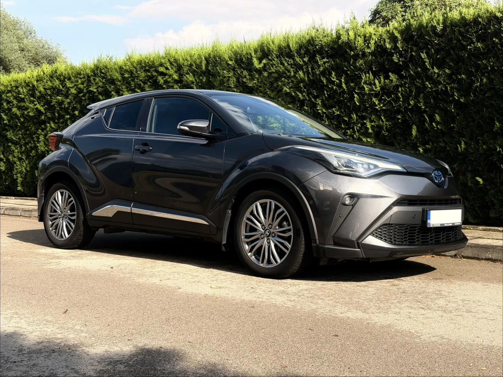 Toyota C-HR Classy / В гаранция, снимка 4 - Автомобили и джипове - 55360919