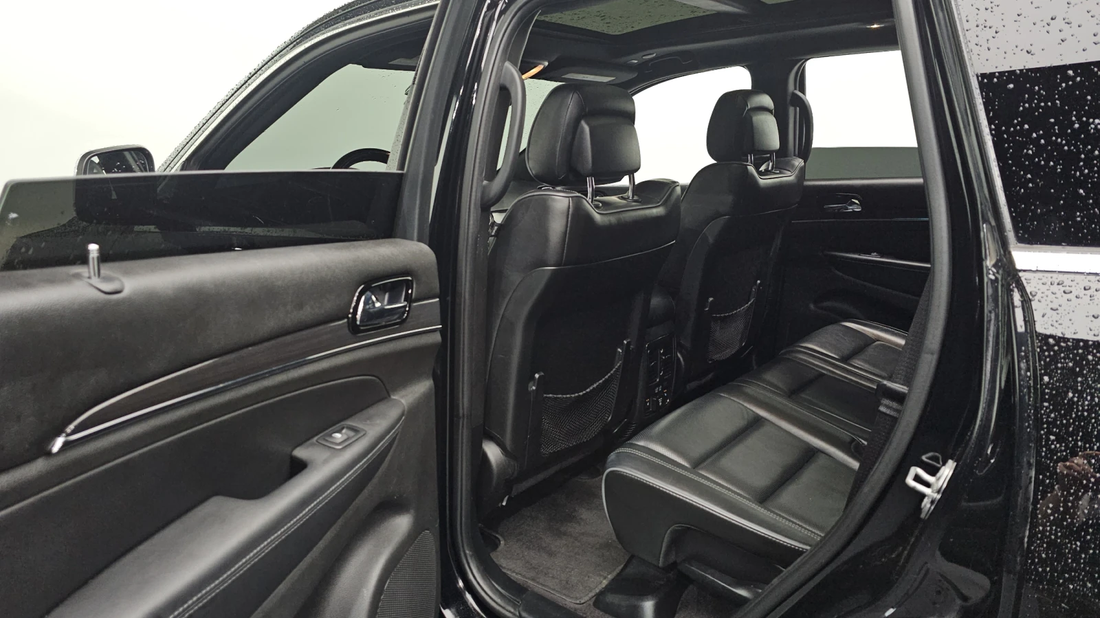 Jeep Grand cherokee OVERLAND / 3.6 / DISTRONIC / ОБДУХ / ПАНО /ПОДГРЕВ, снимка 12 - Автомобили и джипове - 55477021