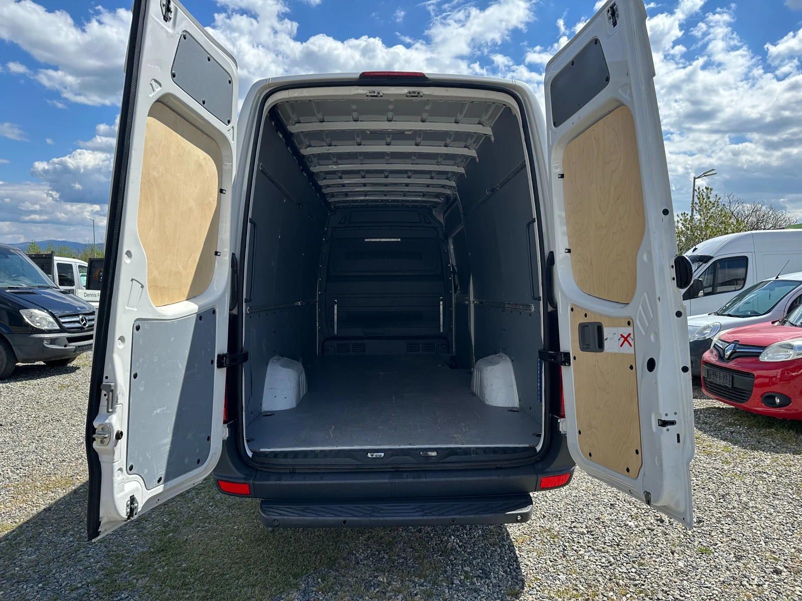 VW Crafter клима/MAXi, снимка 9 - Бусове и автобуси - 54292172