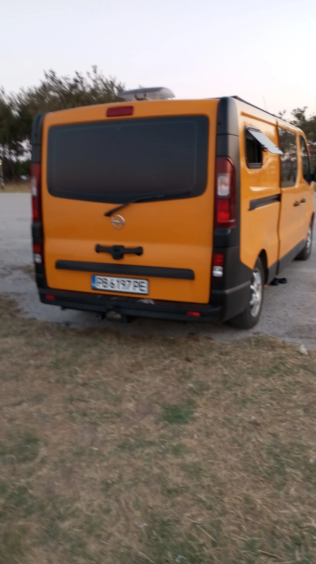 Opel Vivaro, снимка 4 - Бусове и автобуси - 56647266