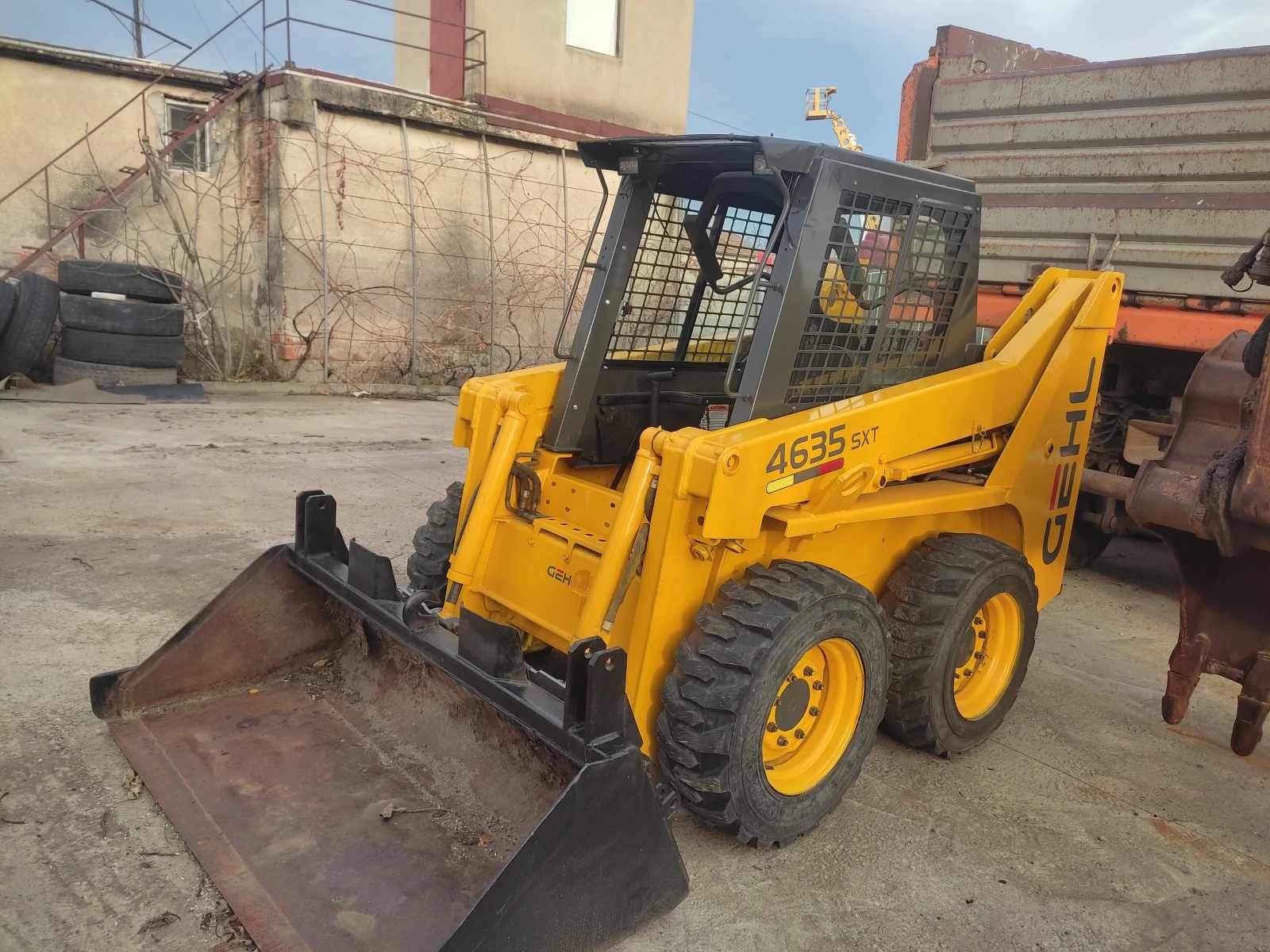    GEHL 4635 | Mobile.bg   1