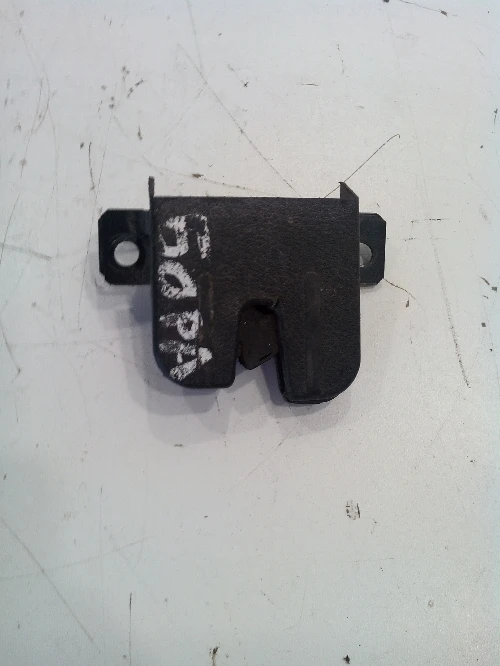 Ключалка заден капак за Фолксваген Бора