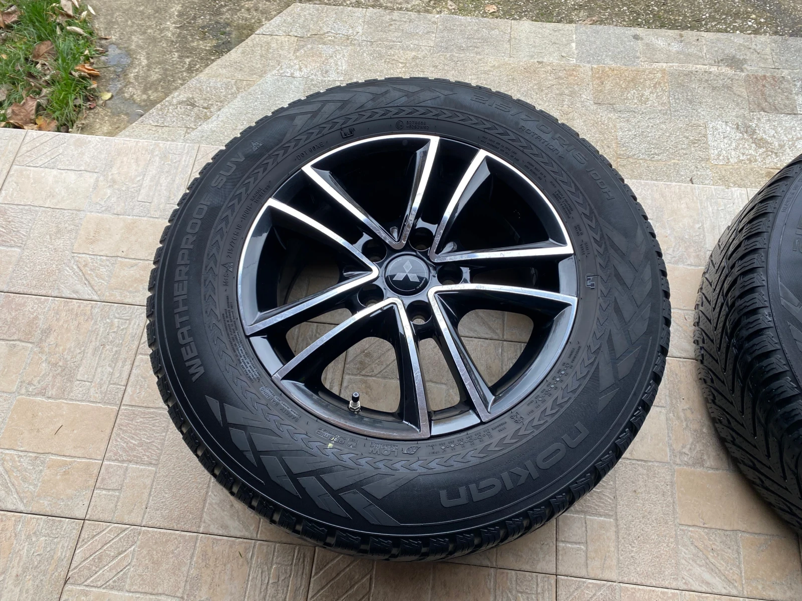 ���� � ������ 215/70R16 �� Mitsubishi ASX | Mobile.bg � ����������� 6