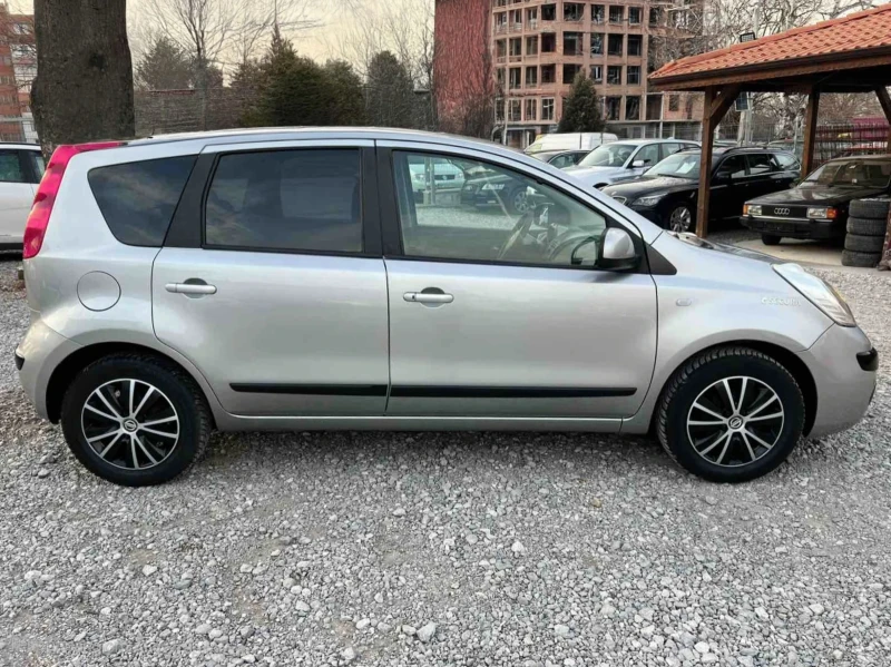 Nissan Note 1.4i , снимка 12 - Автомобили и джипове - 47070778