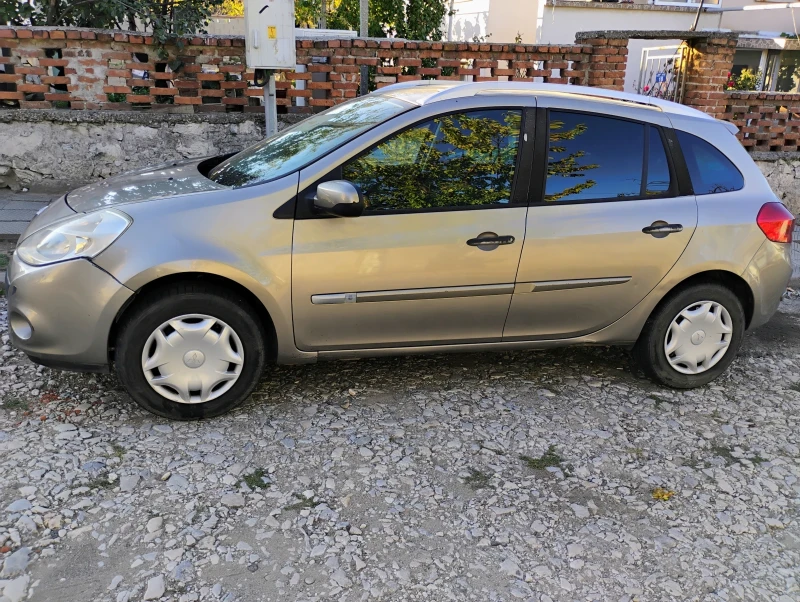 Renault Clio, снимка 8 - Автомобили и джипове - 47560126