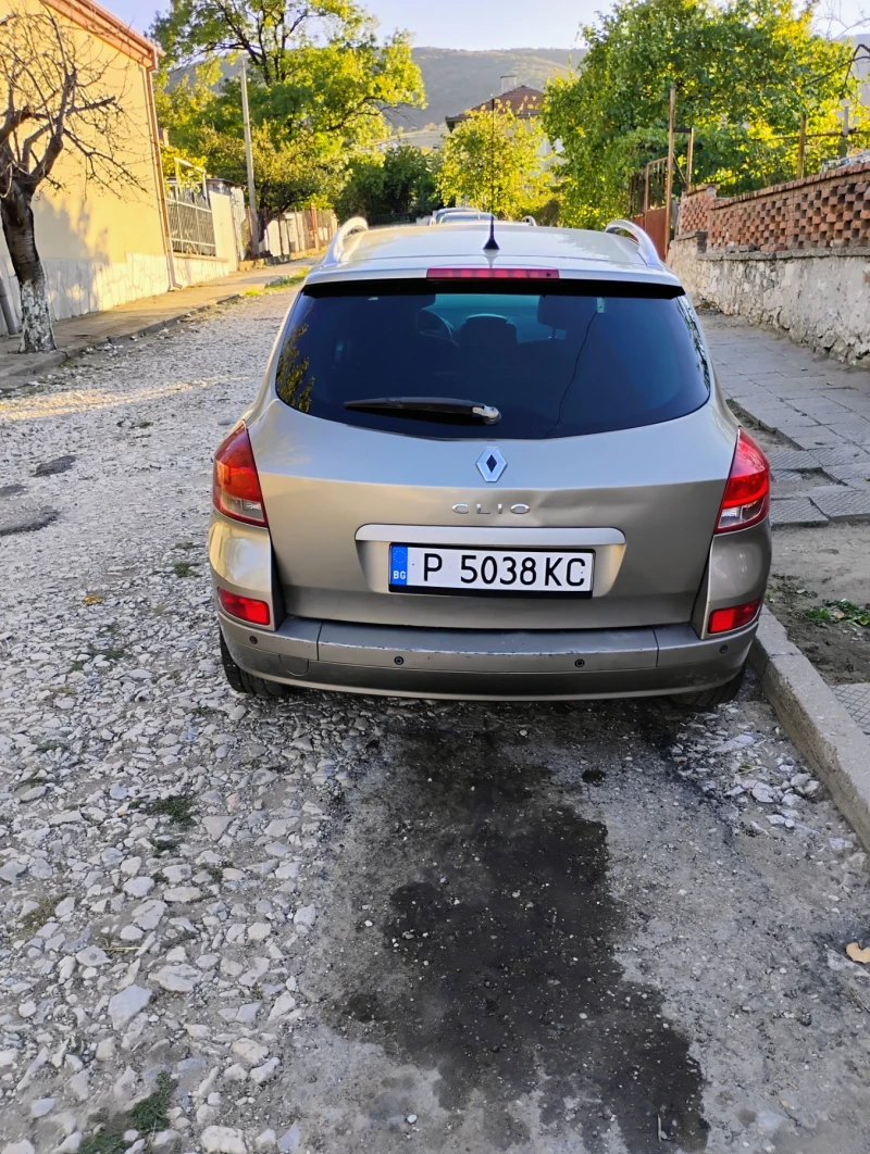 Renault Clio, снимка 2 - Автомобили и джипове - 47560126