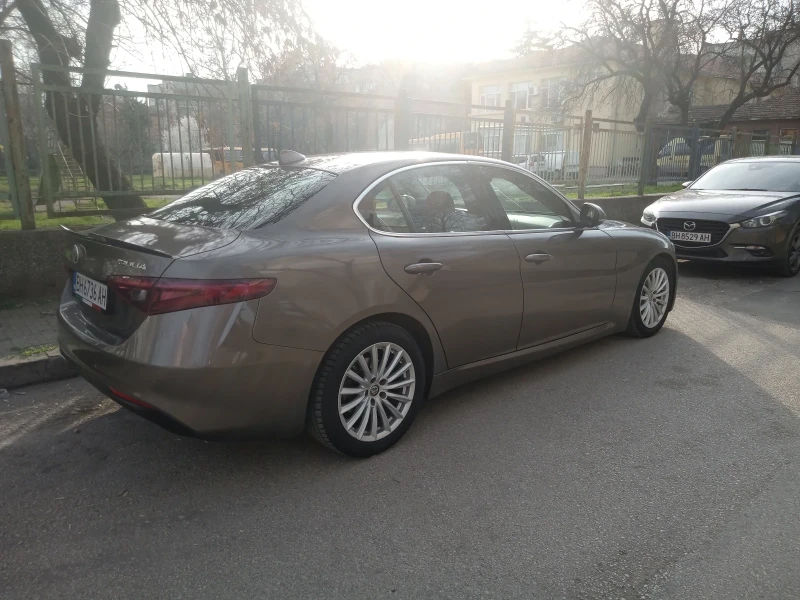 Alfa Romeo Giulia 2.2 Diesel, снимка 15 - Автомобили и джипове - 52895898
