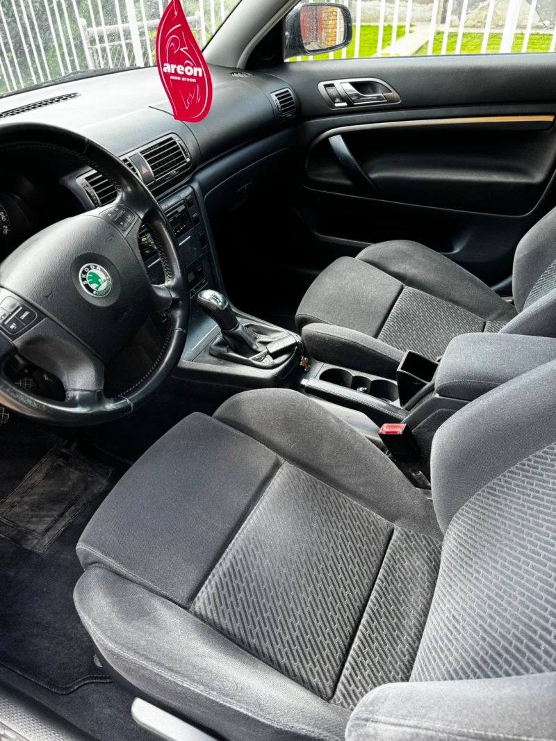 Skoda Superb 1.8Т, снимка 8 - Автомобили и джипове - 52566285
