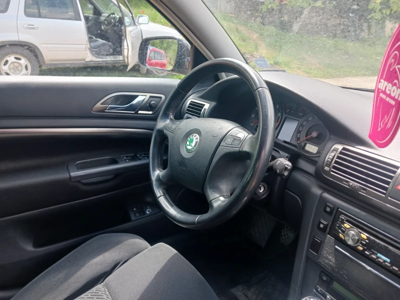 Skoda Superb 1.8Т, снимка 16 - Автомобили и джипове - 52566285