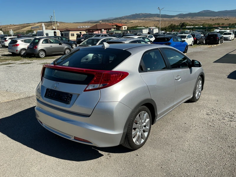 Honda Civic 1.8 i, снимка 8 - Автомобили и джипове - 51777120