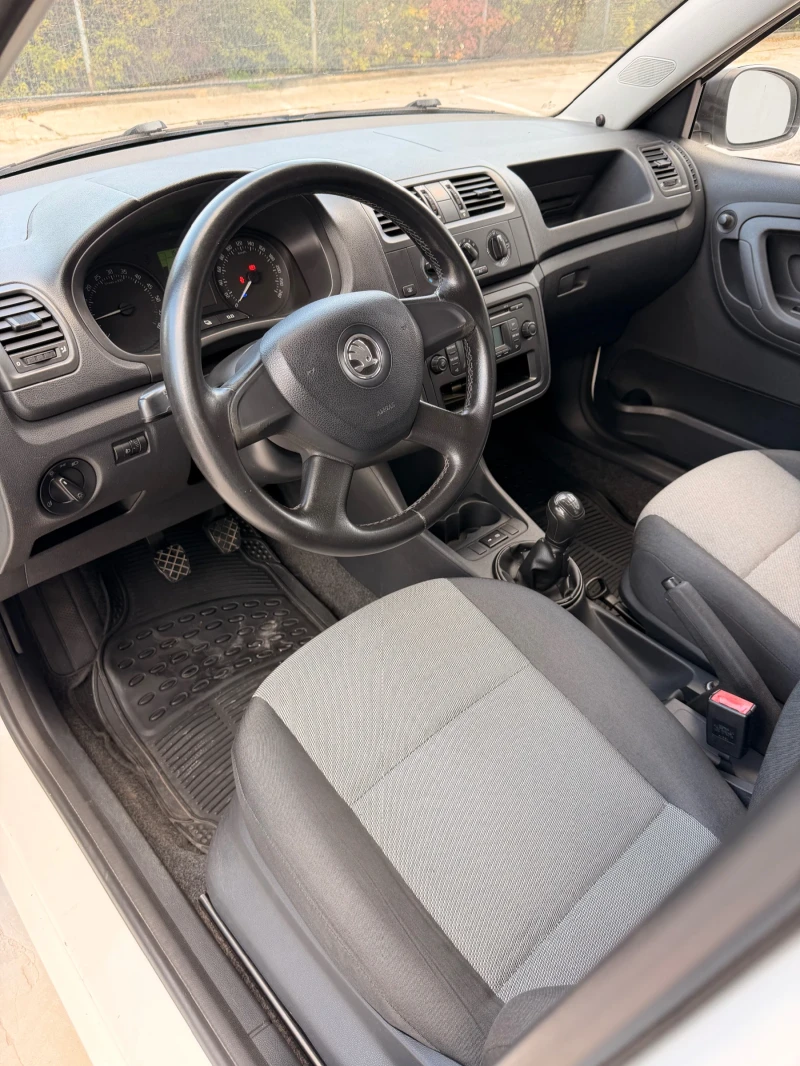 Skoda Fabia 1.6d, снимка 6 - Автомобили и джипове - 52130554